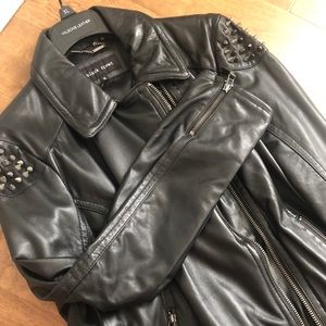 Black rivet stylish leather Moto jacket  size XL